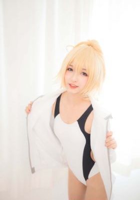 年轻漂亮的保姆_BD韩语超清免费观看